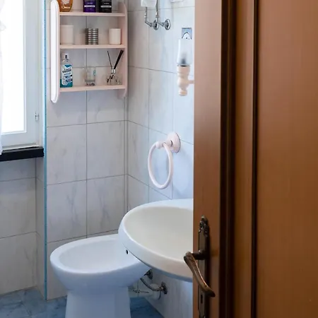 114b - Casa Luna Vista Mare, 5 Minuti Dalla A Piedi - Parcheggio Privato Gratis Incluso דירה *
